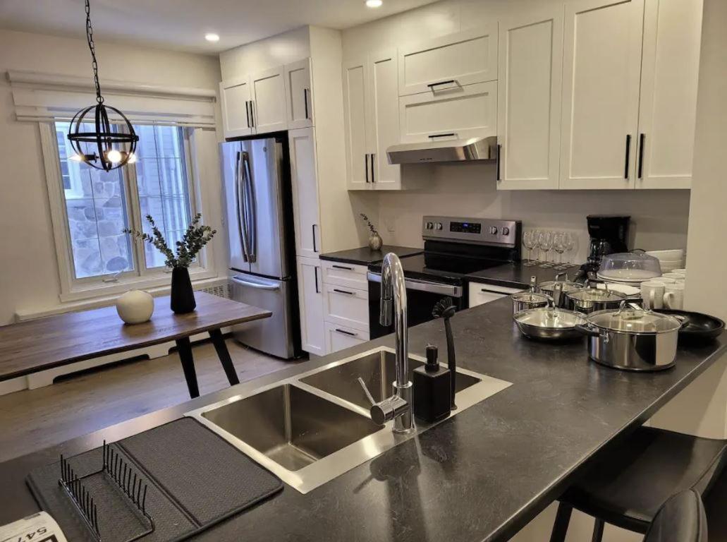 Free Parking, Beautiful 4 1/2- 2 Bedroom Apartment Montréal Eksteriør bilde