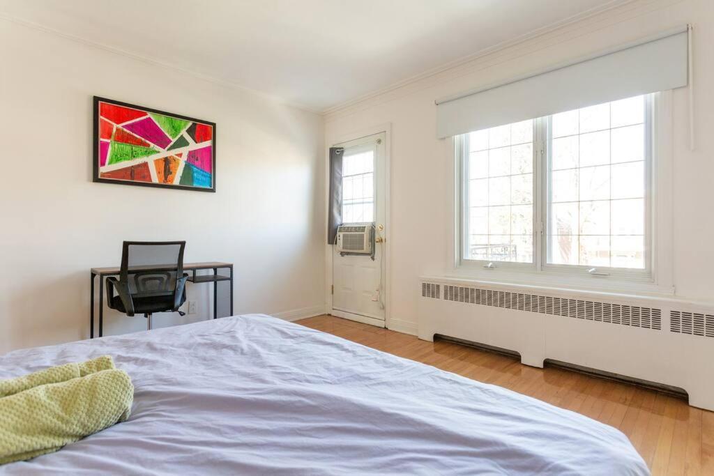 Free Parking, Beautiful 4 1/2- 2 Bedroom Apartment Montréal Eksteriør bilde