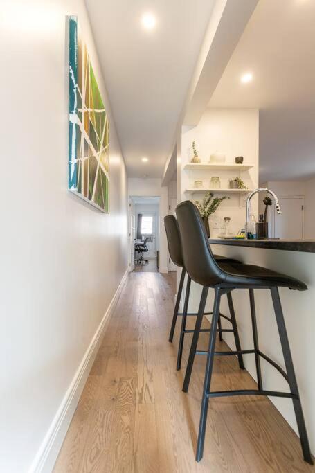 Free Parking, Beautiful 4 1/2- 2 Bedroom Apartment Montréal Eksteriør bilde