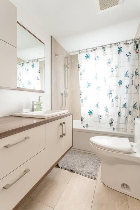 Free Parking, Beautiful 4 1/2- 2 Bedroom Apartment Montréal Eksteriør bilde