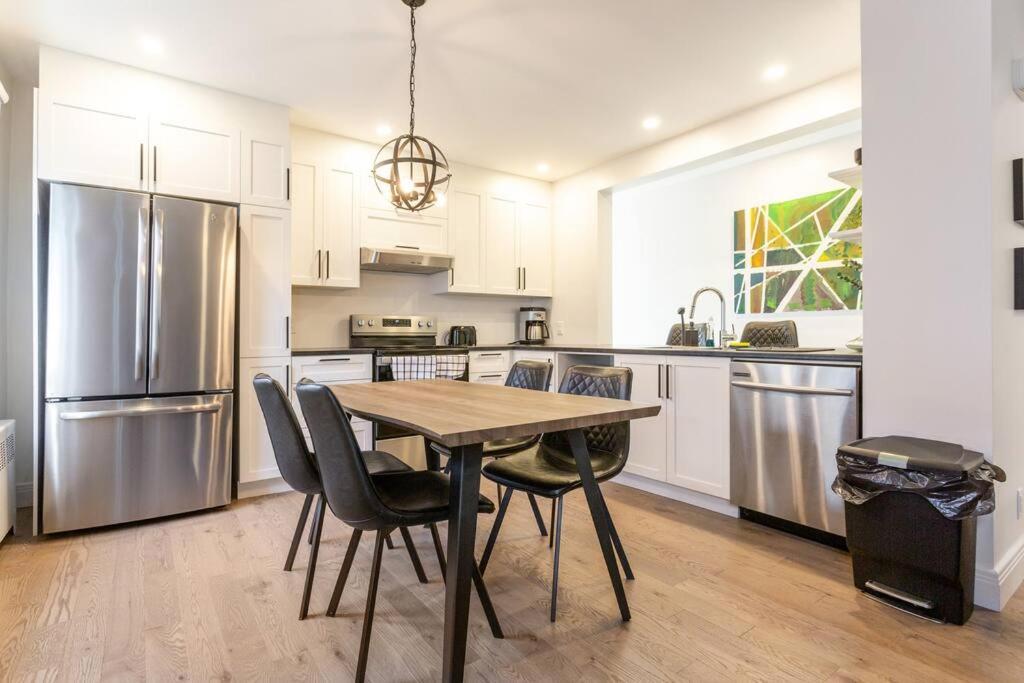 Free Parking, Beautiful 4 1/2- 2 Bedroom Apartment Montréal Eksteriør bilde