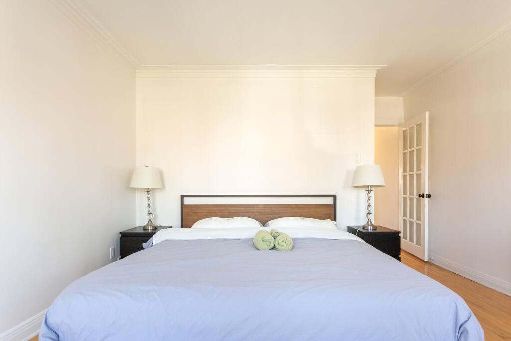 Free Parking, Beautiful 4 1/2- 2 Bedroom Apartment Montréal Eksteriør bilde