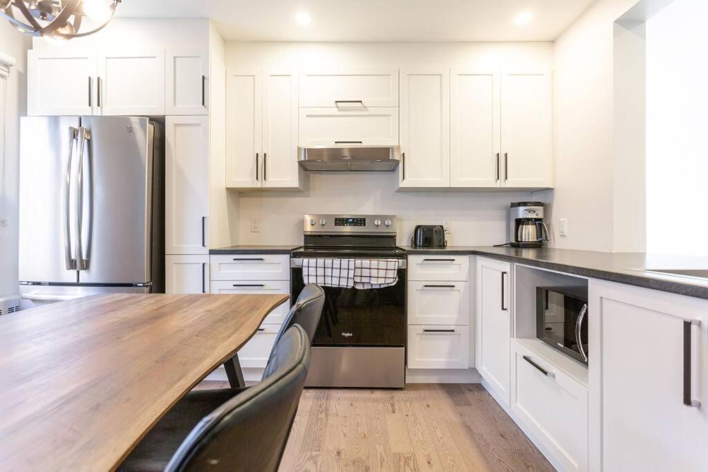Free Parking, Beautiful 4 1/2- 2 Bedroom Apartment Montréal Eksteriør bilde
