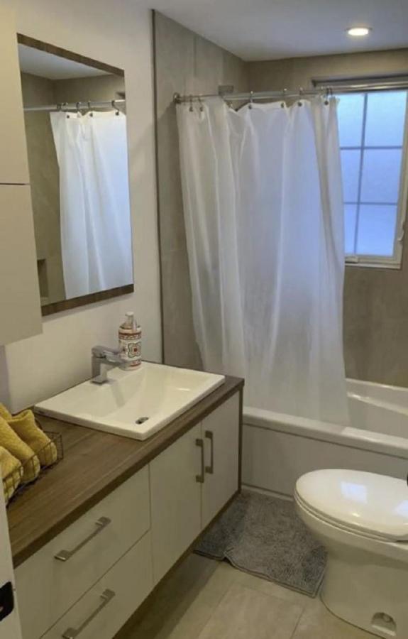 Free Parking, Beautiful 4 1/2- 2 Bedroom Apartment Montréal Eksteriør bilde